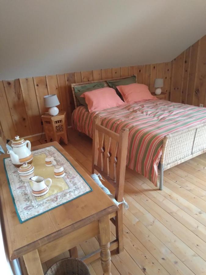 Les Dames De La Saugiat Bed & Breakfast Le Fied Exterior photo