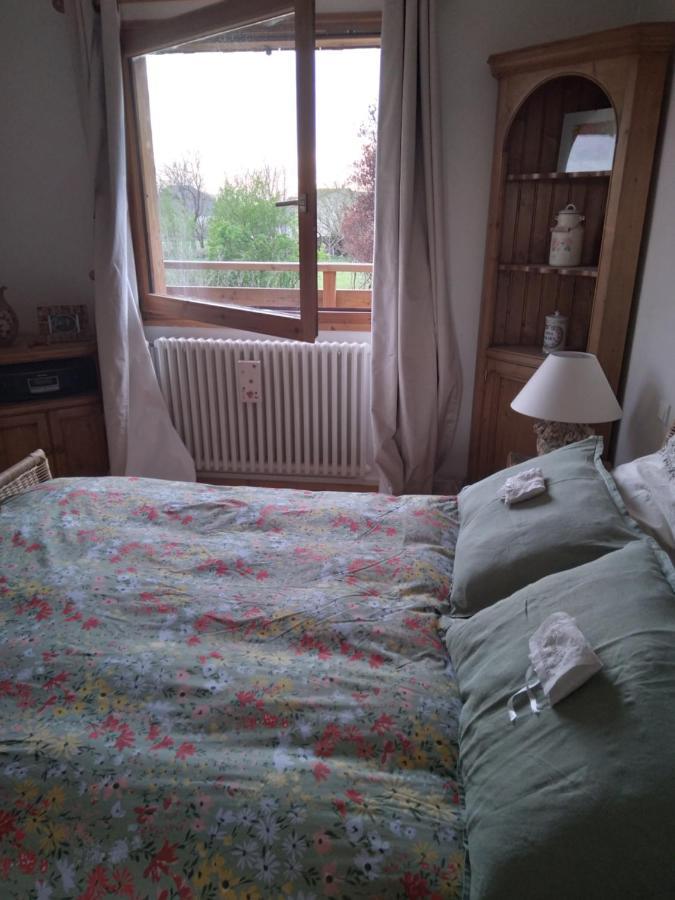 Les Dames De La Saugiat Bed & Breakfast Le Fied Exterior photo