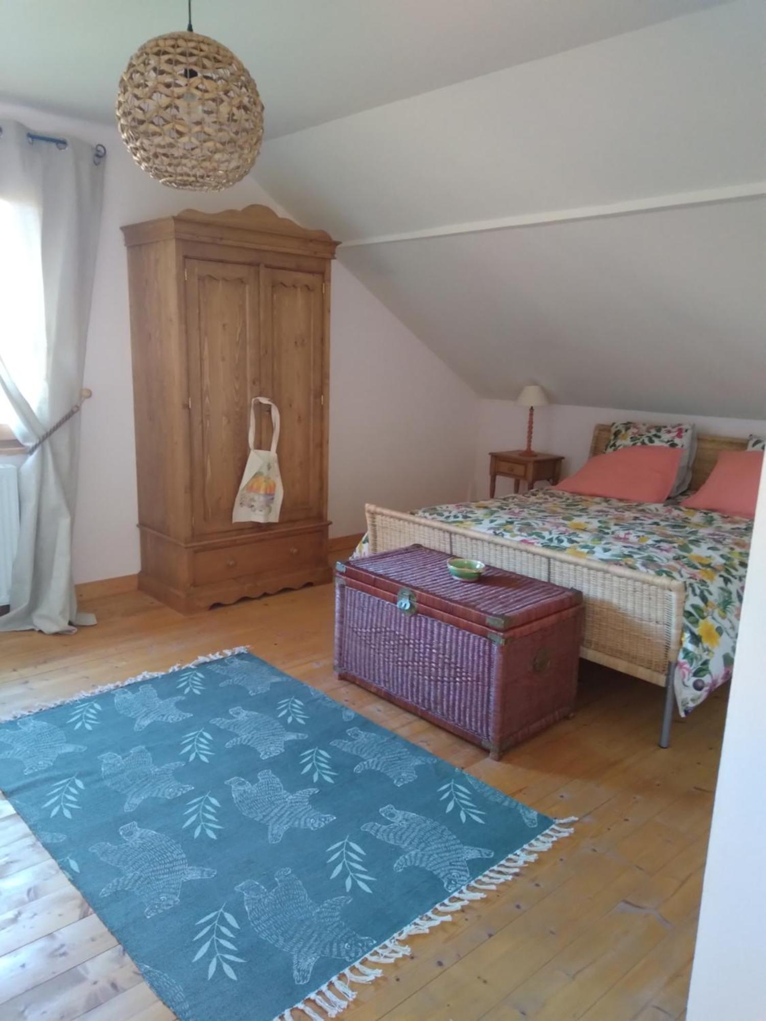 Les Dames De La Saugiat Bed & Breakfast Le Fied Exterior photo